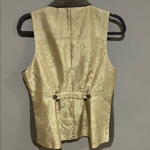 Elegant brownish/gray vest w/ gold Brocade back. 2nd pic is true gold color.